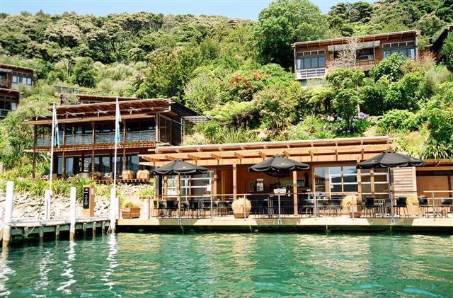 Bay Of Many Coves Resort Queen Charlotte Sound Exterior photo